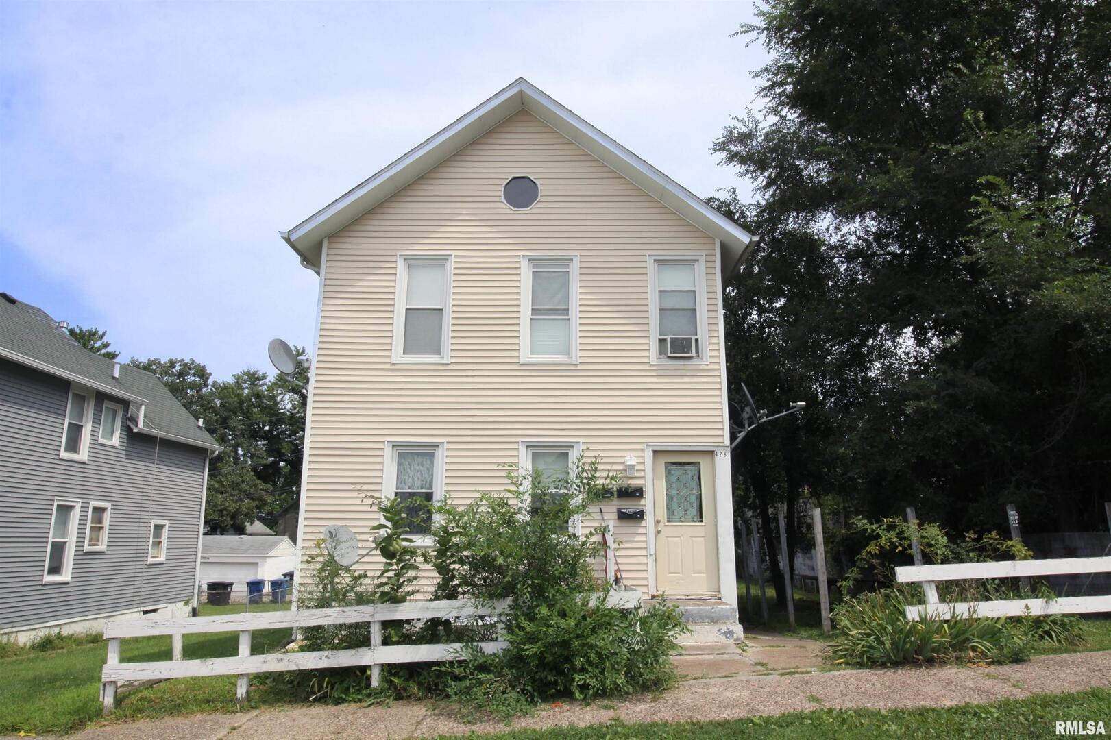 428 7TH Street, Moline, IL