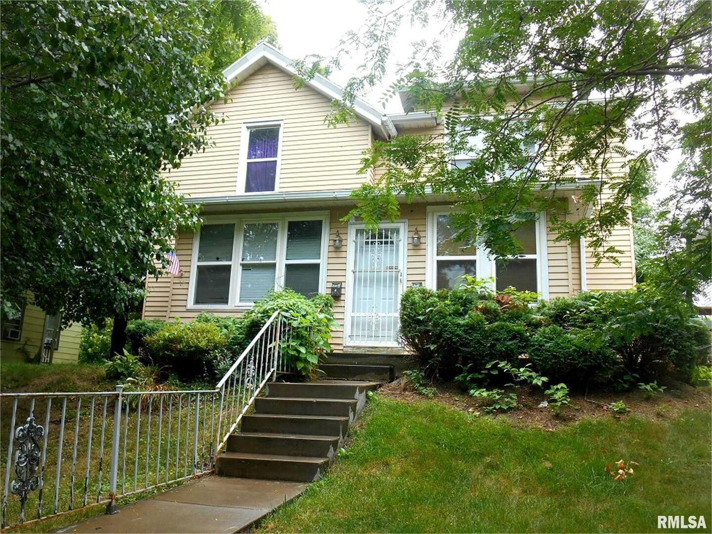 415 E 7TH Street, Davenport, IA