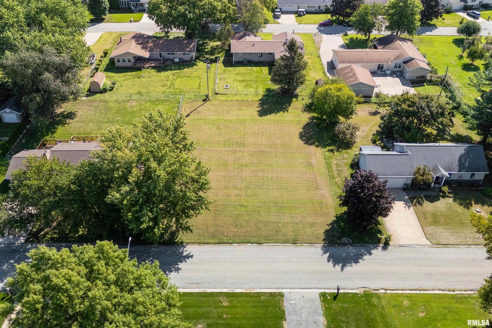 104 N 2ND Street, Colona, IL