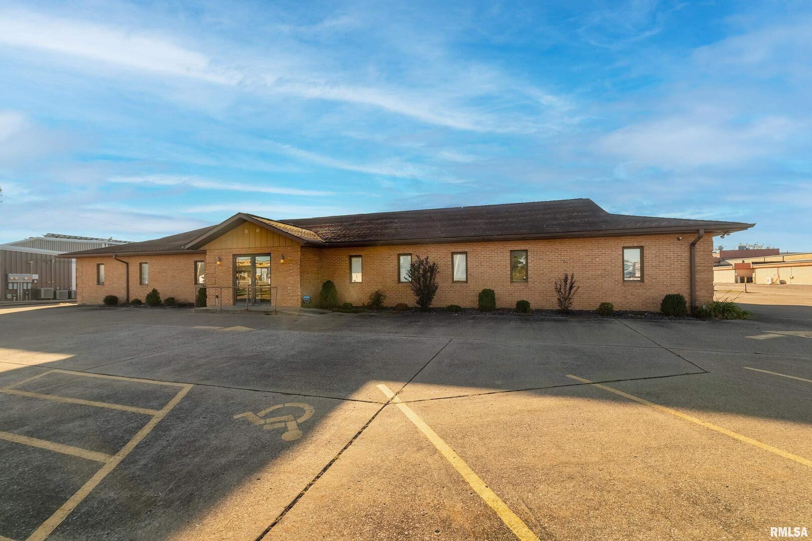 712 N Carbon St Street, Marion, IL