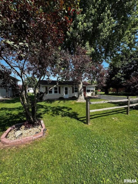 920 5TH Street, Colona, IL