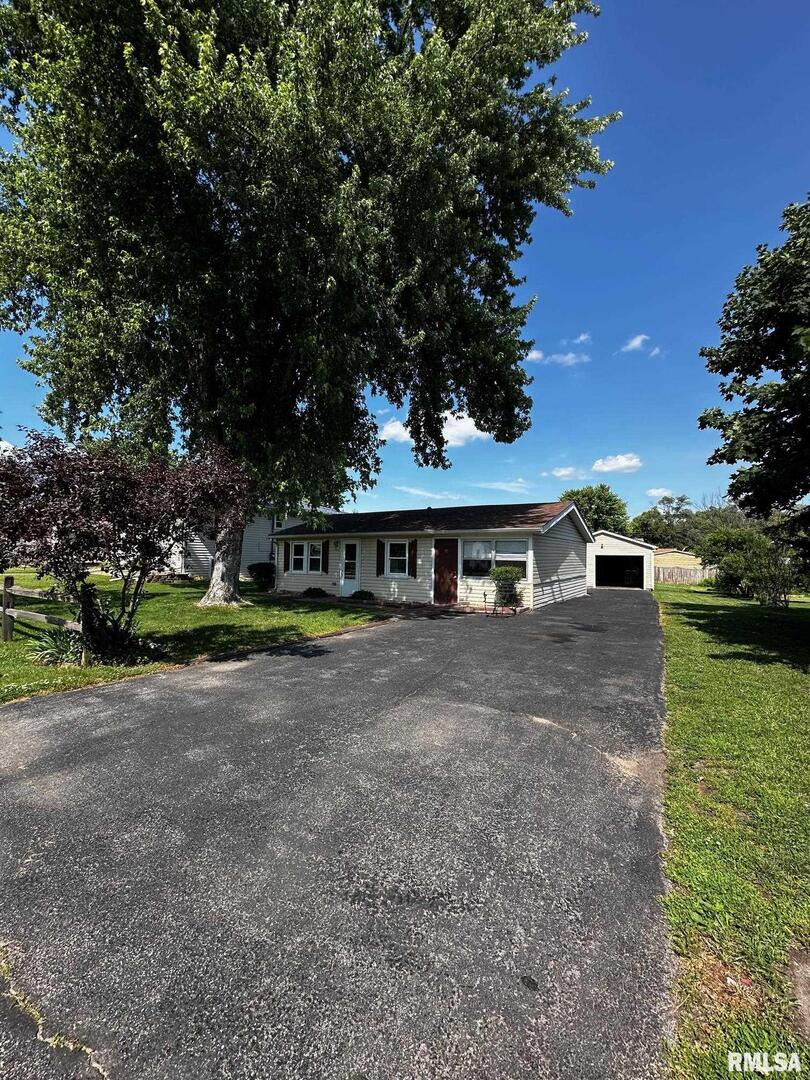 920 5TH Street, Colona, IL