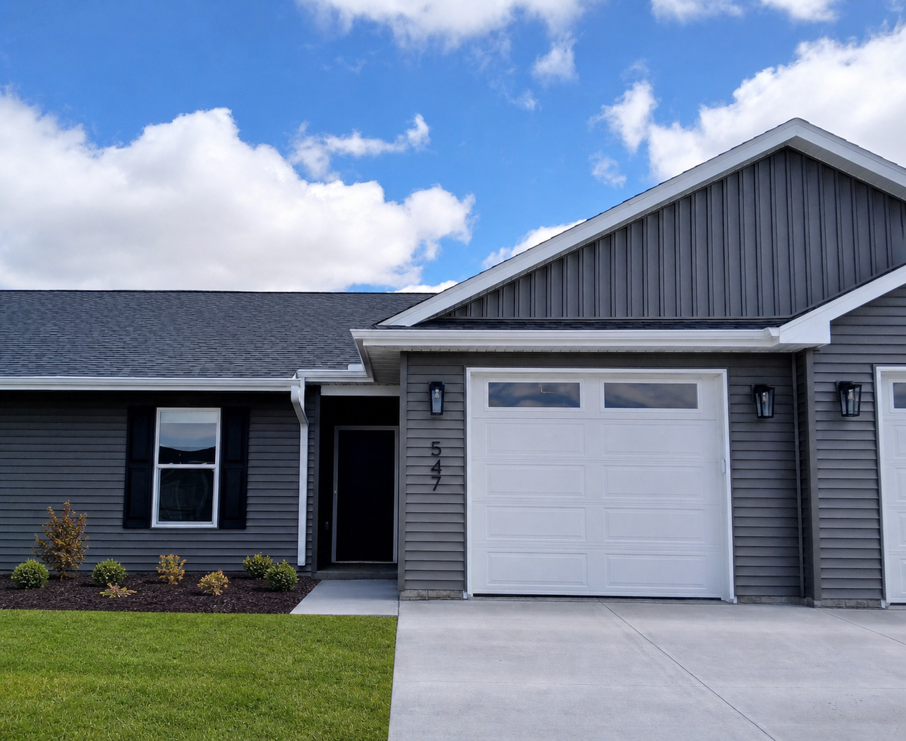 547 N 4TH Avenue, Eldridge, IA