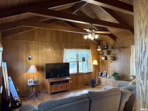 908 E MELBOURNE Avenue, Peoria, IL
