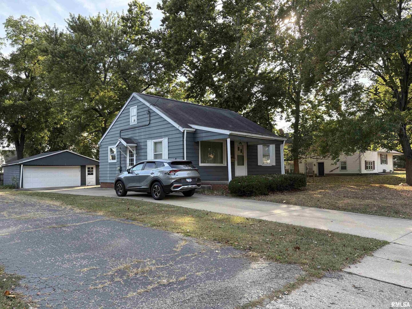 908 E MELBOURNE Avenue, Peoria, IL