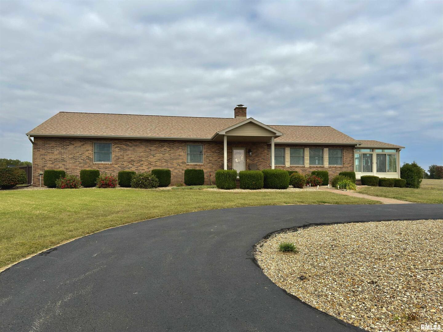 842 State Highway 14, Carmi, IL
