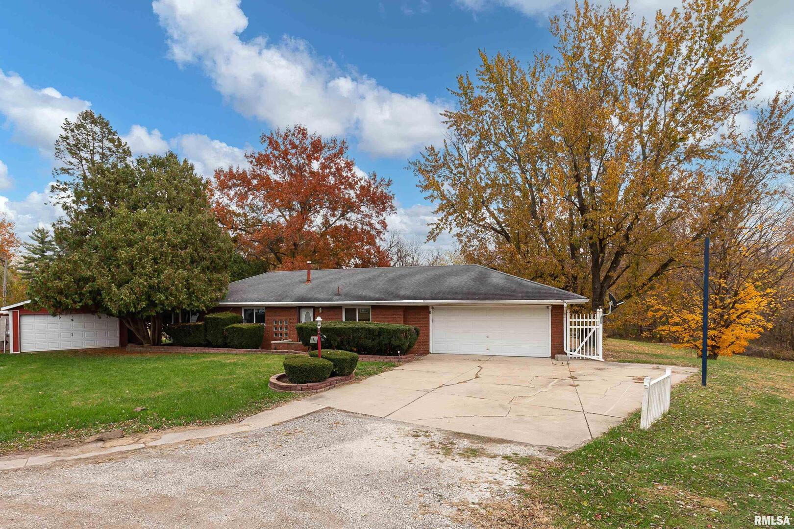 4 MAPLE Court, Colona, IL