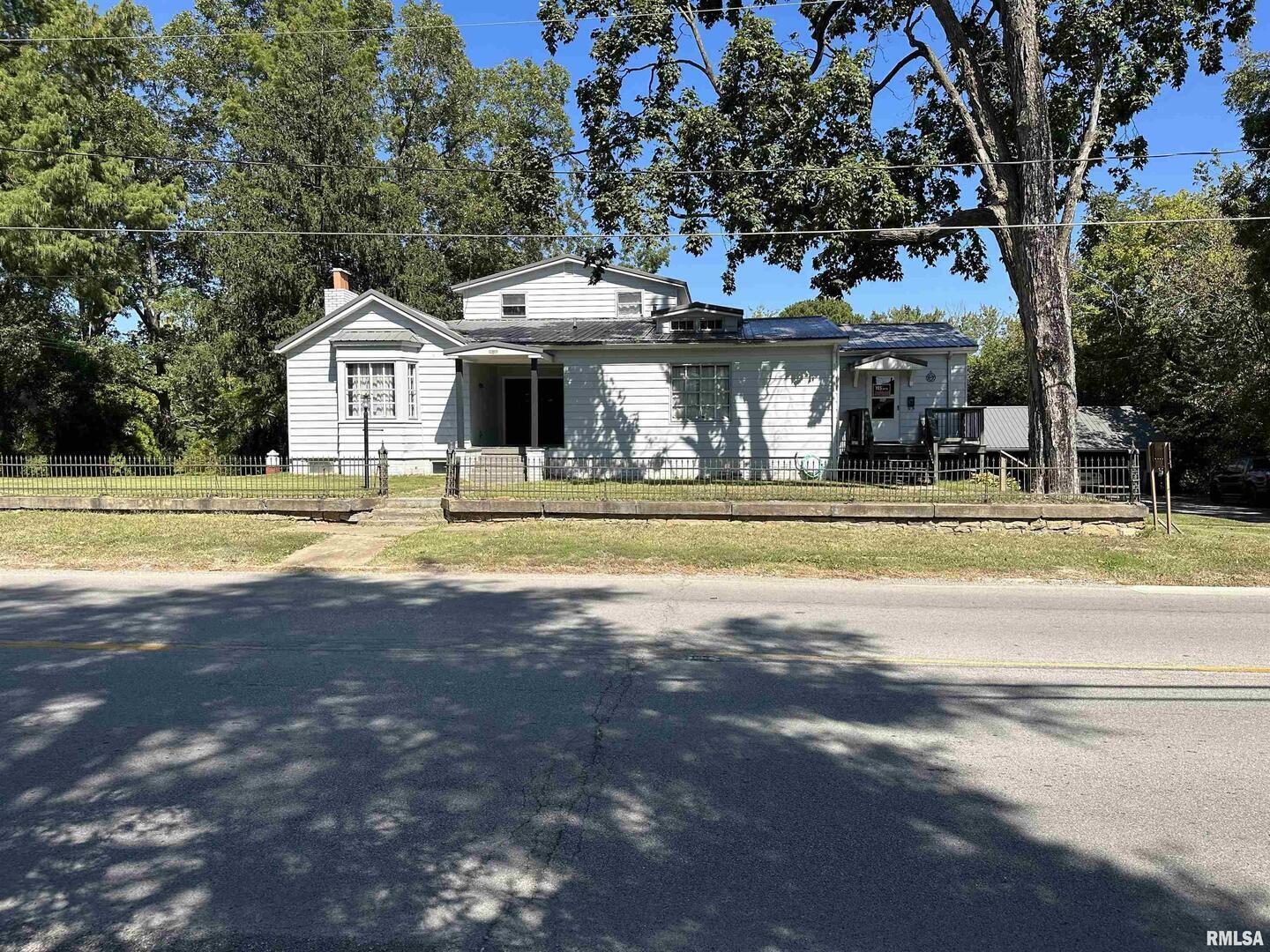 407 W WATER Street, Pinckneyville, IL