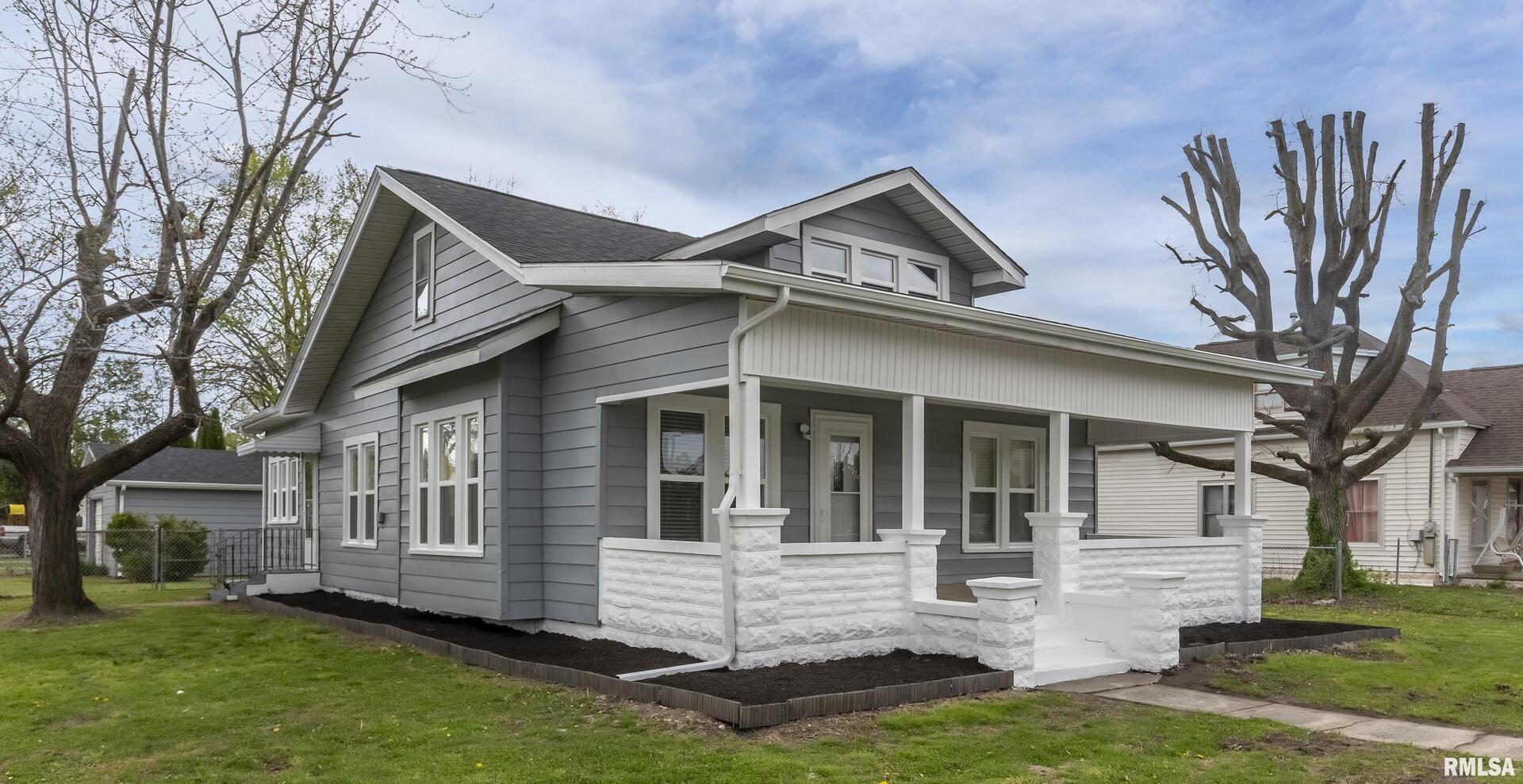 810 E MAIN Street, WestFrank, IL
