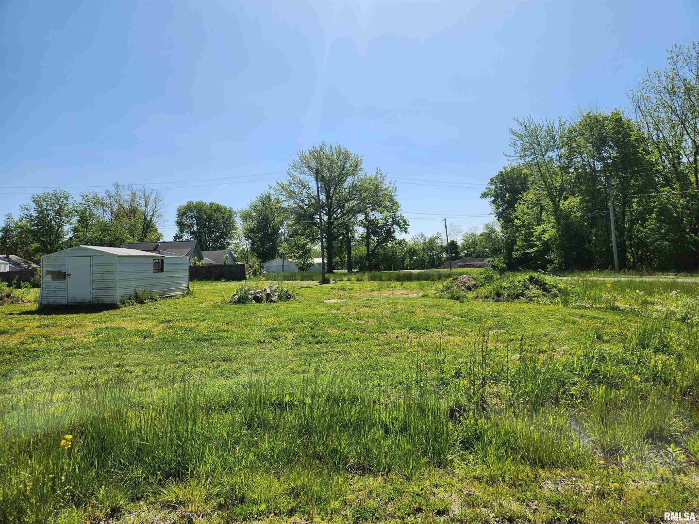 64 S 2ND Street, Ashley, IL