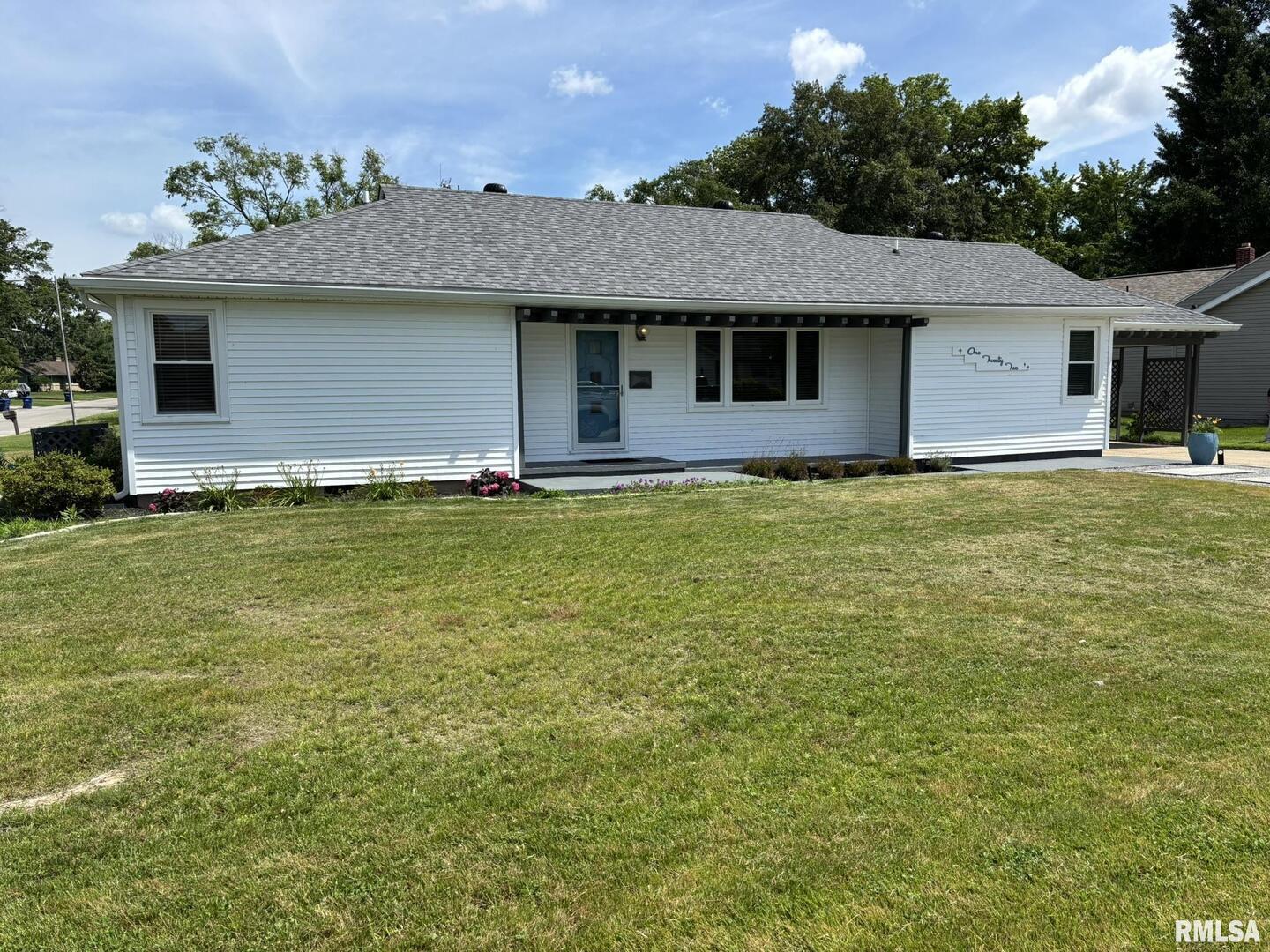 122 Paint Creek Lane, Carmi, IL