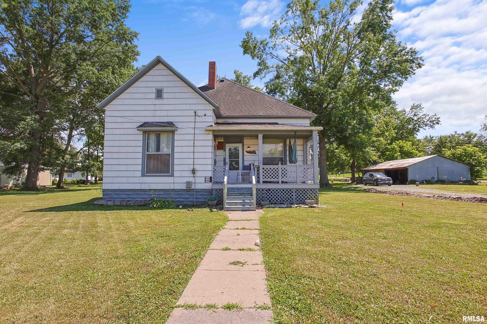827 W RAYMOND Street, Harrisburg, IL