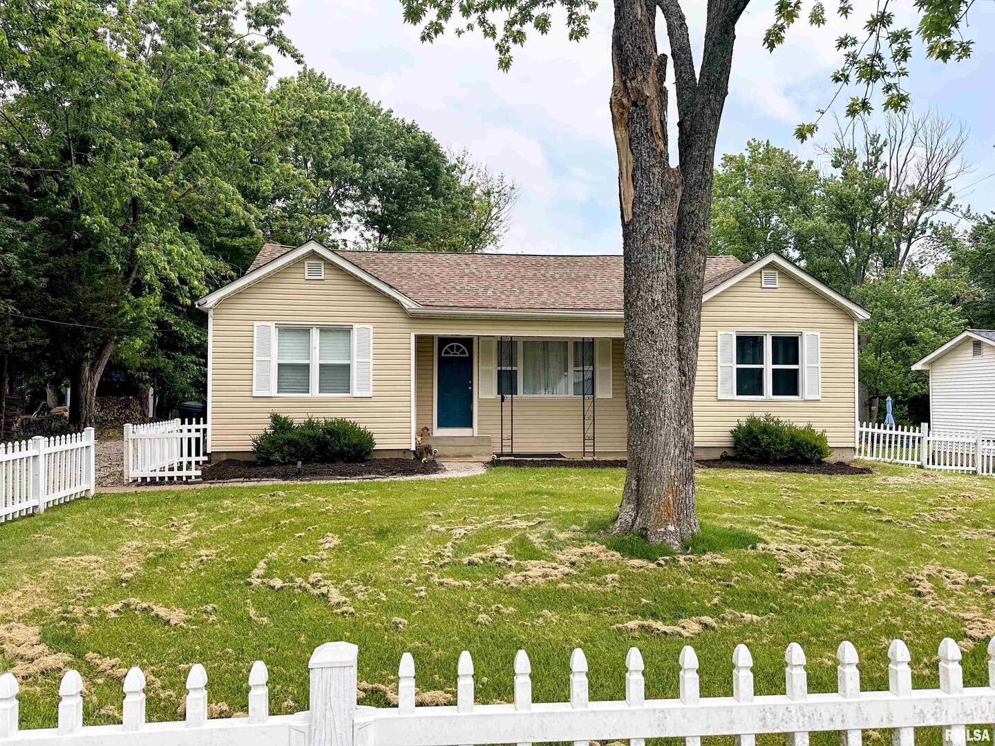 501 CEDAR CREEK Road, Makanda, IL