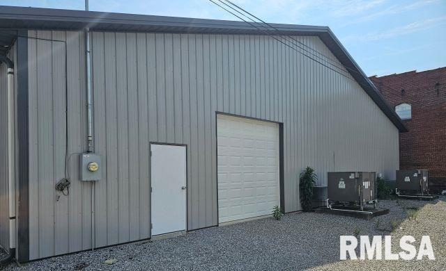 105 E MAIN Street, Ridgway, IL
