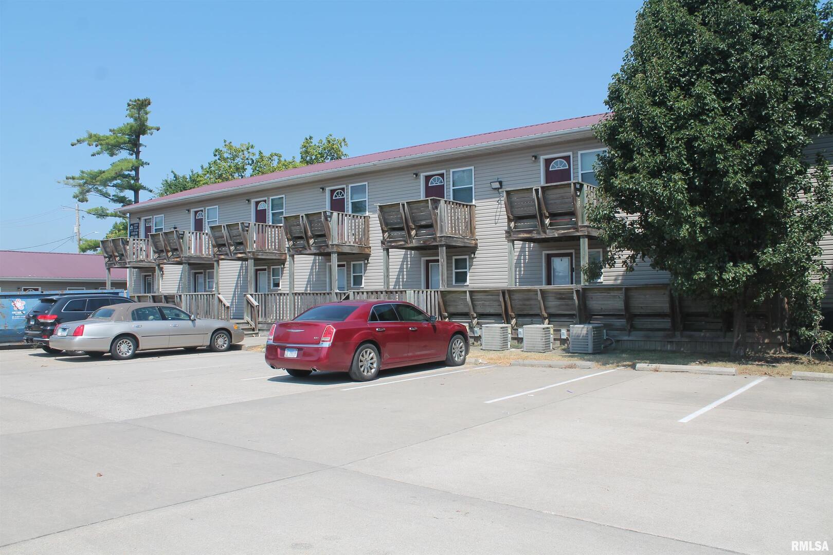 405-411 E MILL Street #14, Carbondale, IL