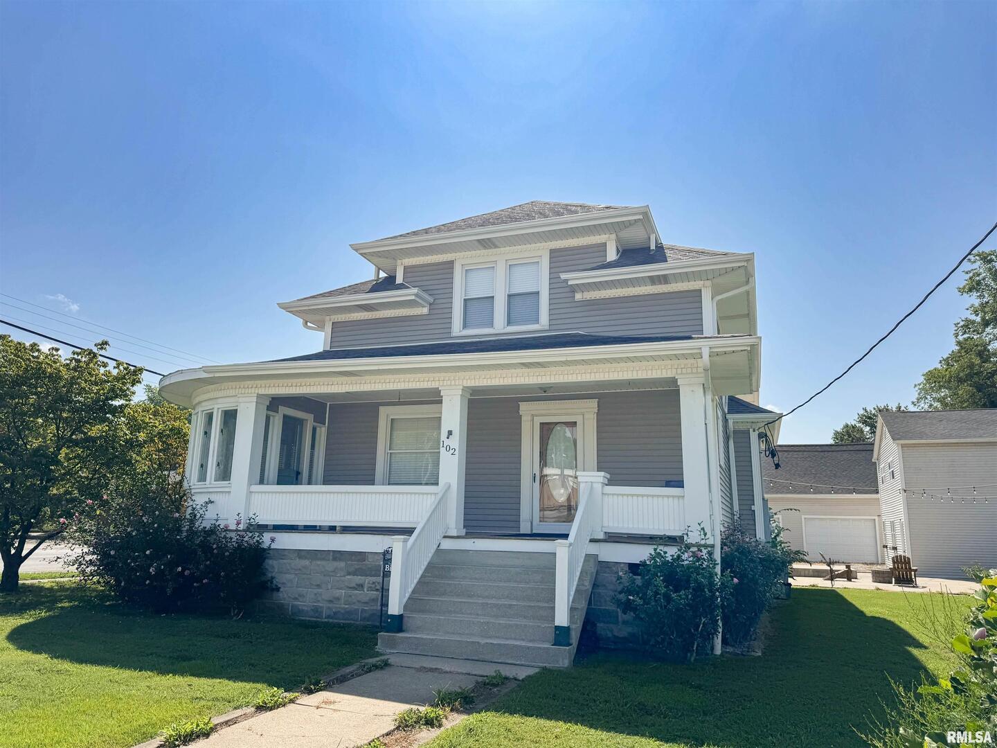 102 SE FRONT Street, Dongola, IL
