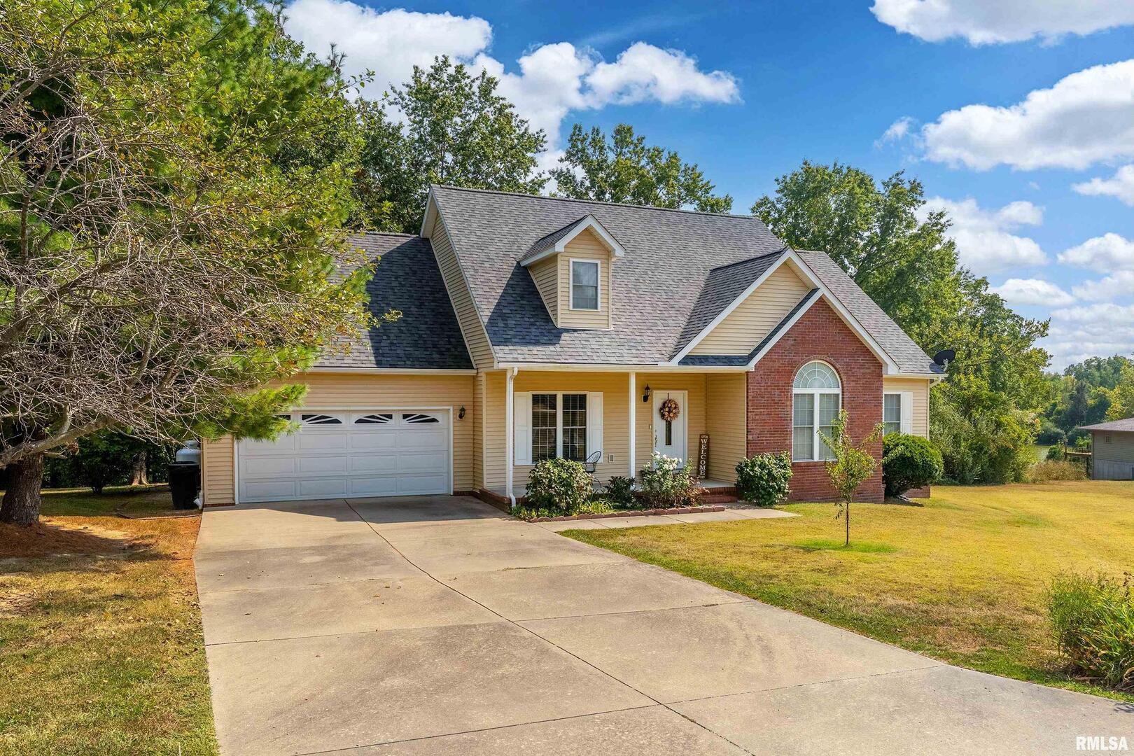 145 OAKVIEW Road, Carbondale, IL