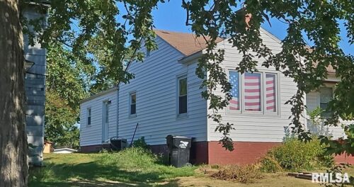 557 3RD Street, Rosiclare, IL
