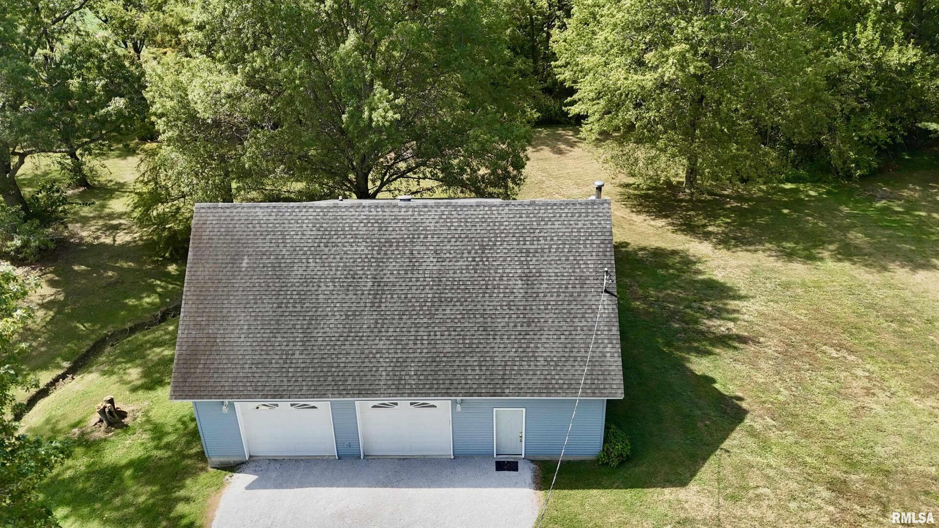 602 S 4TH Street, Dahlgren, IL
