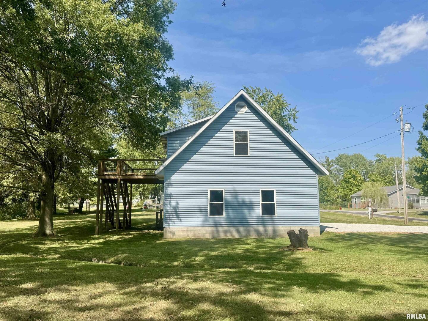 602 S 4TH Street, Dahlgren, IL