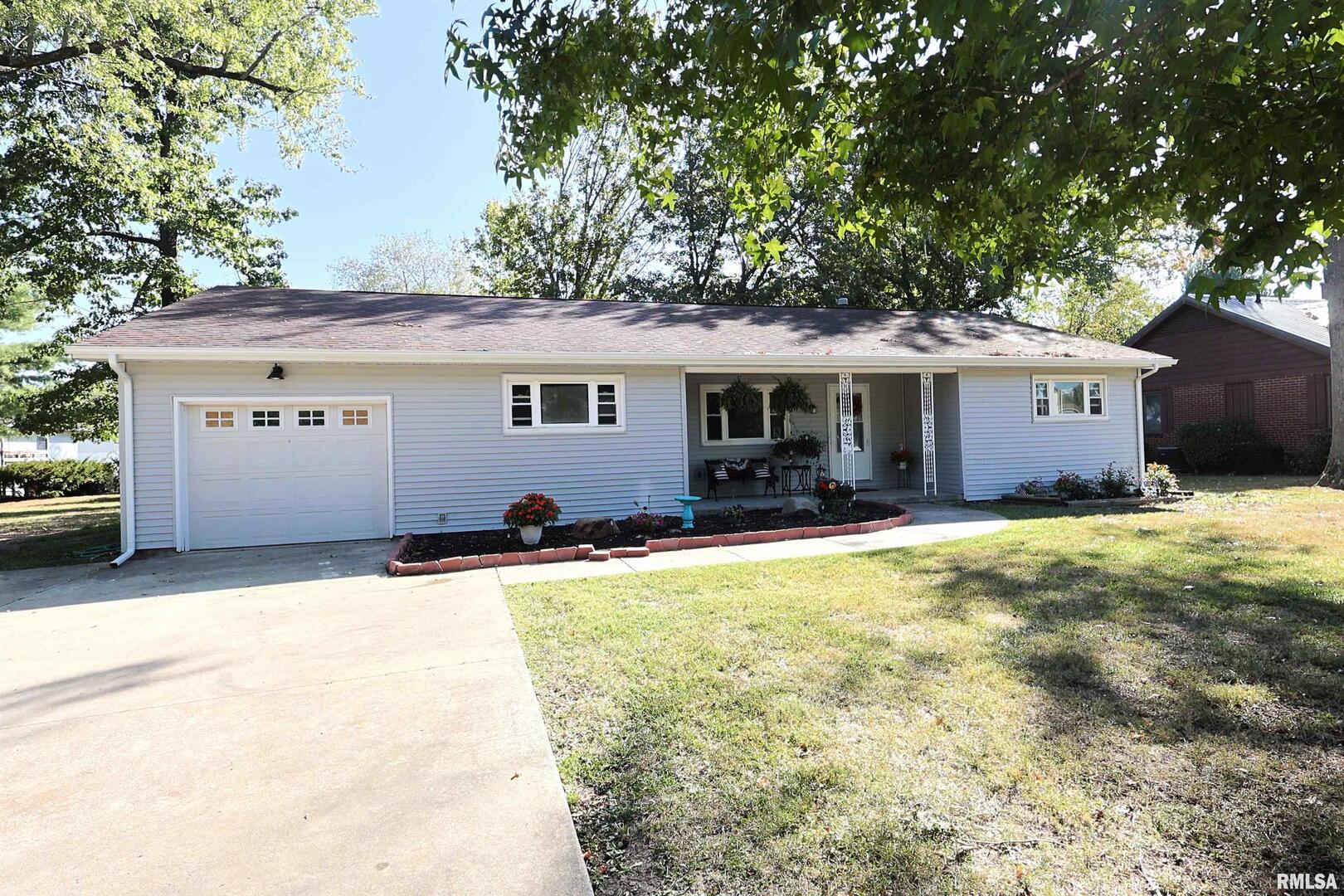11 RIDGE Road, Centralia, IL