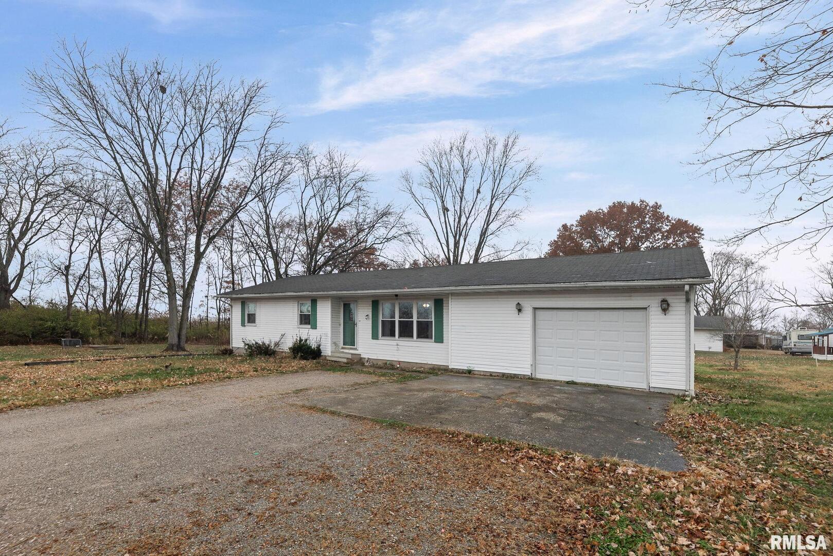 103 Middleton Road, Iuka, IL