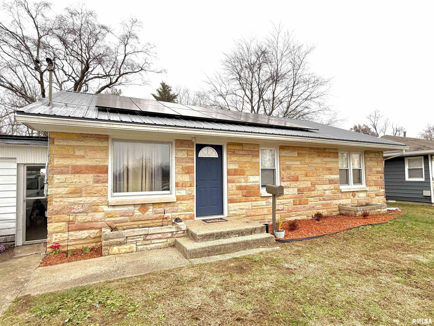 904 W ELM Street, Olney, IL