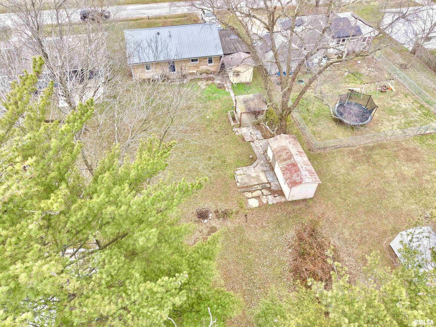 904 W ELM Street, Olney, IL