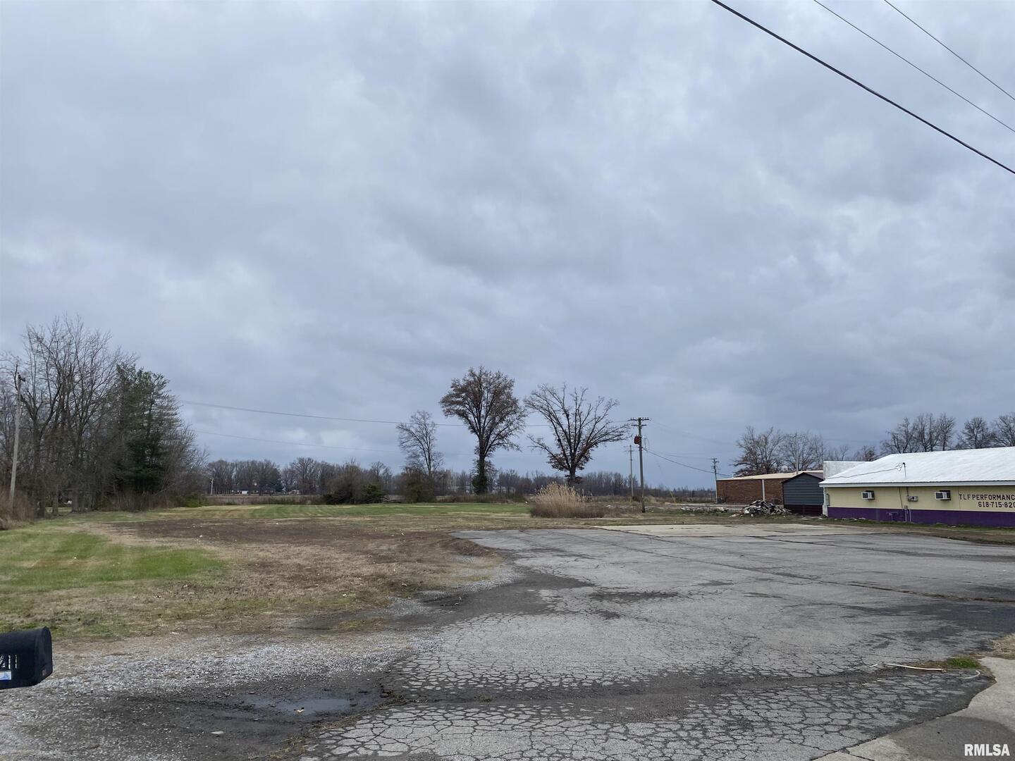 1213 US 45, Eldorado, IL