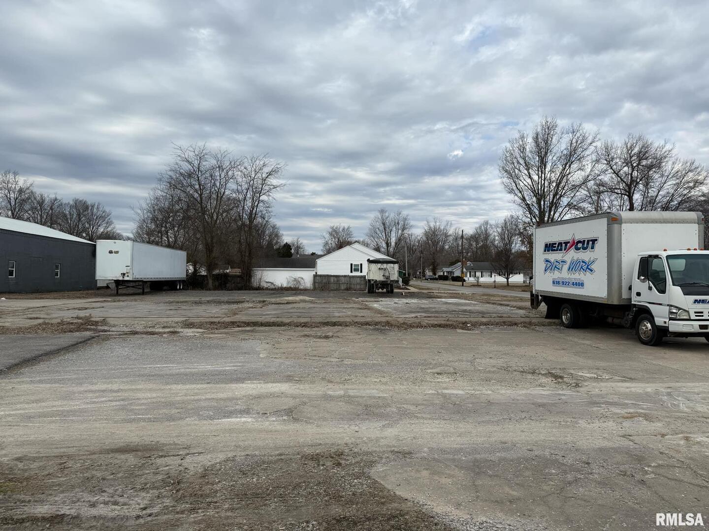 1200 S COURT Street, Marion, IL