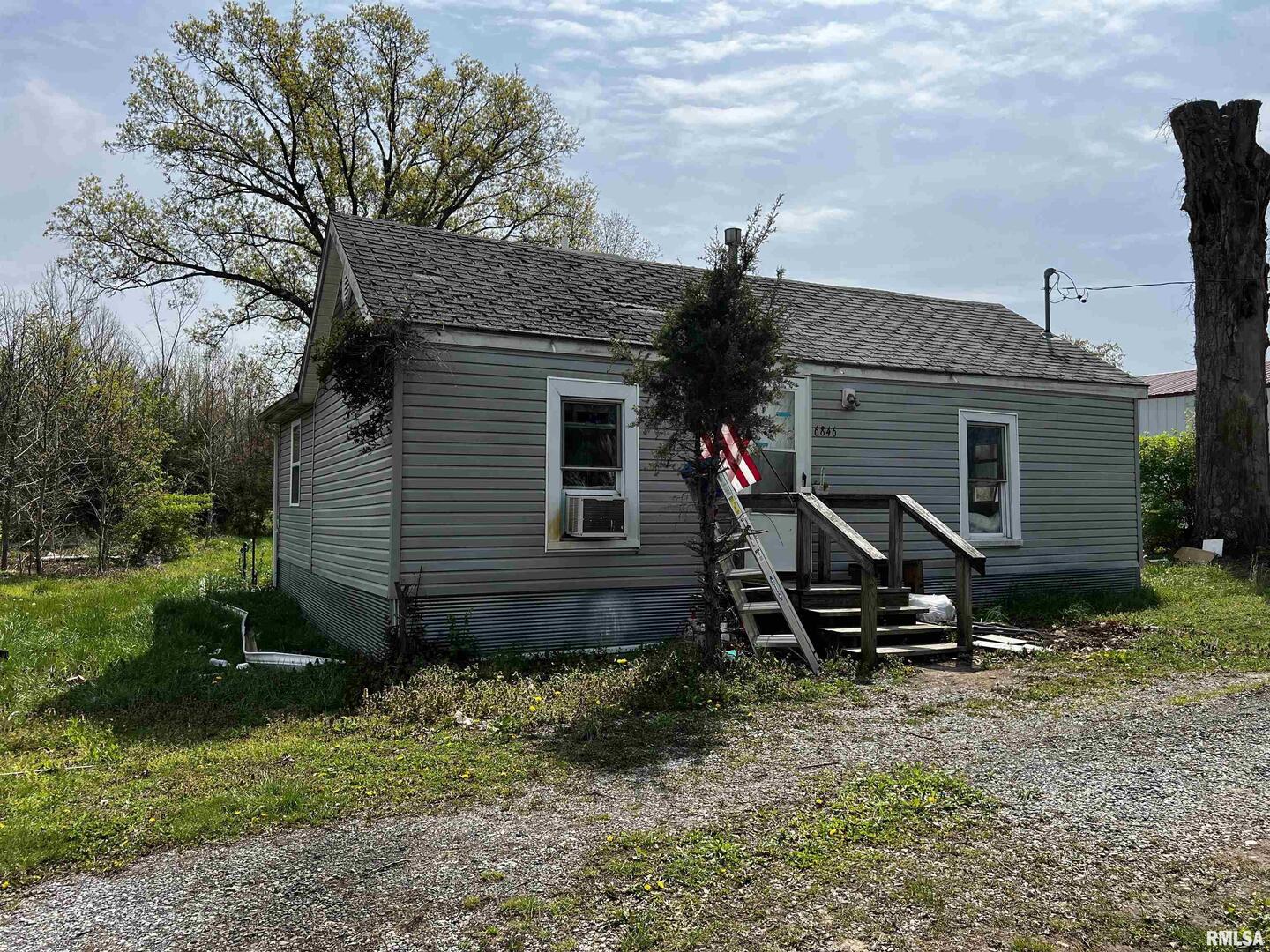 6846 E 1ST Street, Logan, IL