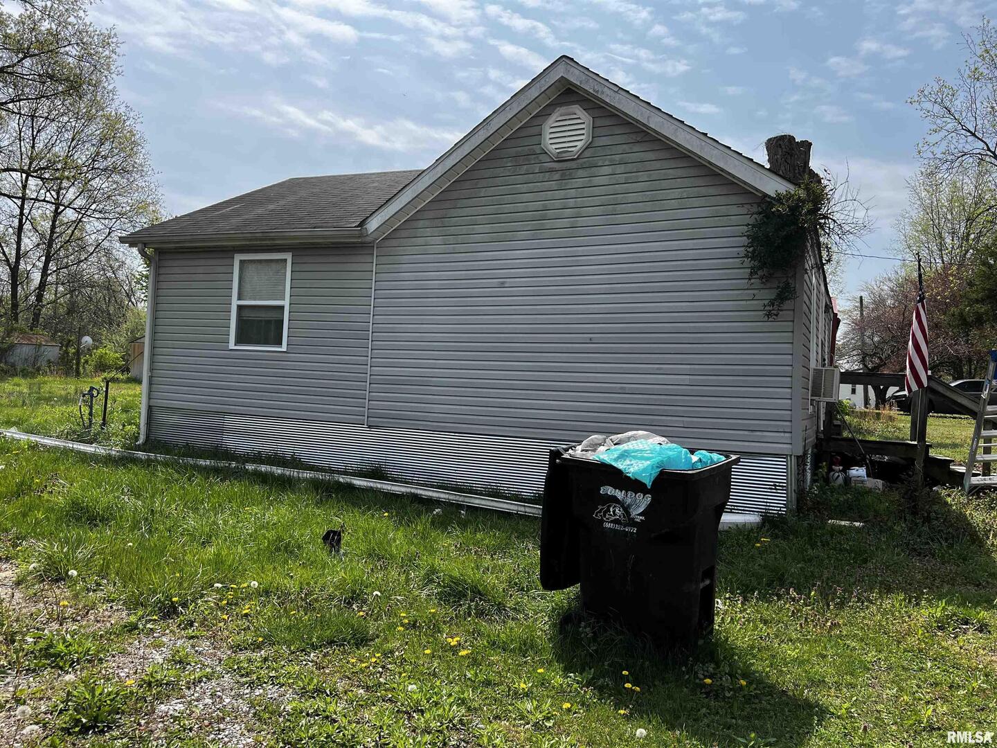 6846 E 1ST Street, Logan, IL
