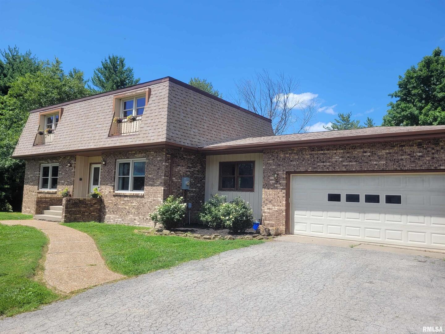 11968 E Goshen Meadows Road, Mt Vernon, IL