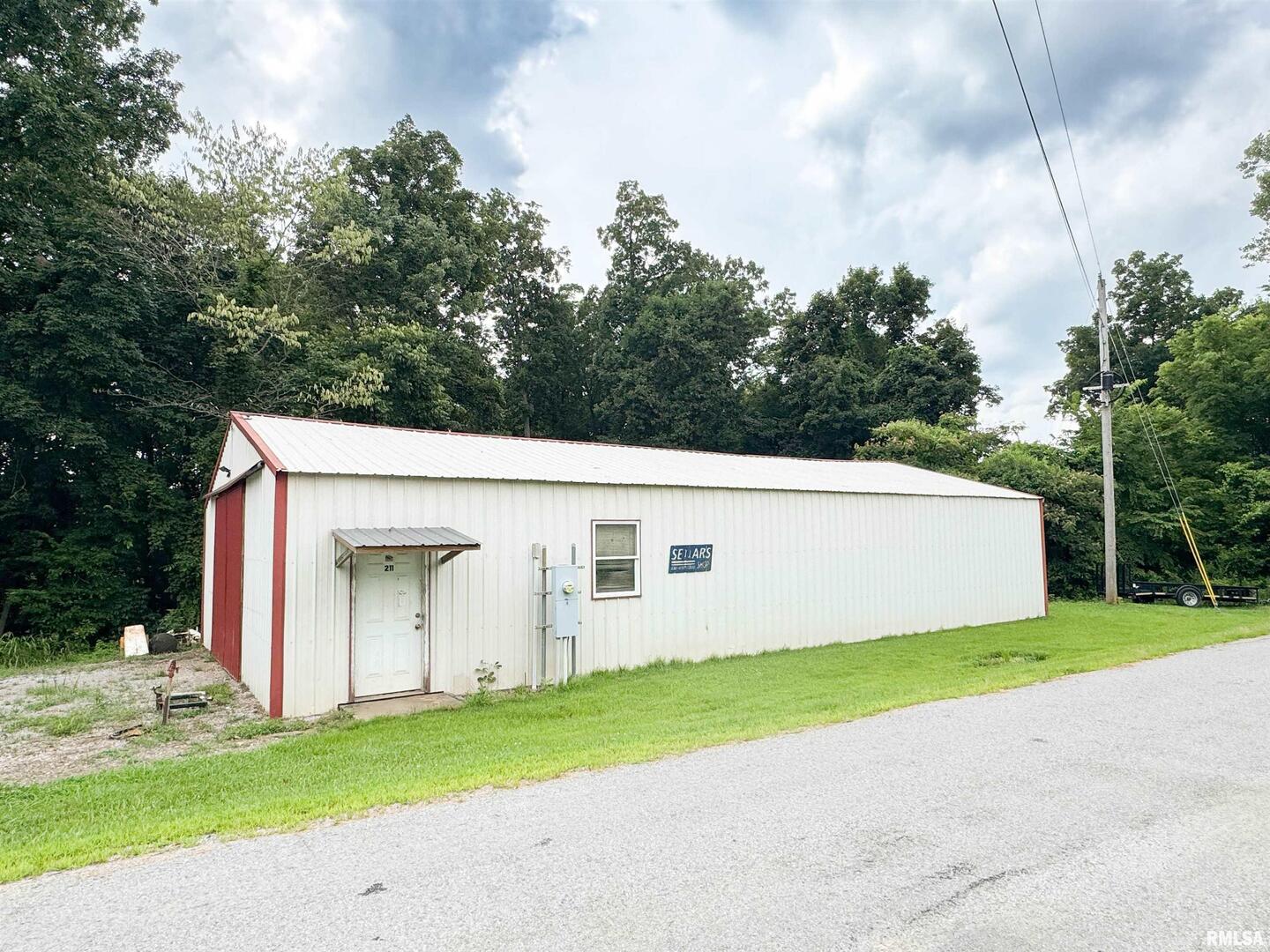 211 SPRING Street, Dongola, IL