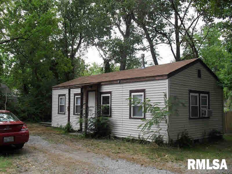 607 N ALMOND Street #Front House, Carbondale, IL