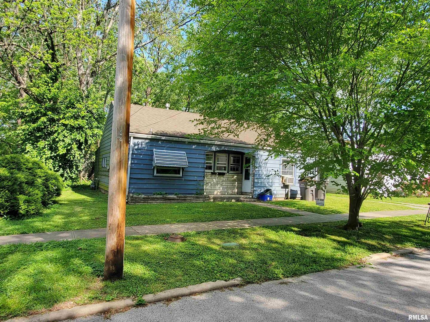 607 N ALMOND Street #Front House, Carbondale, IL