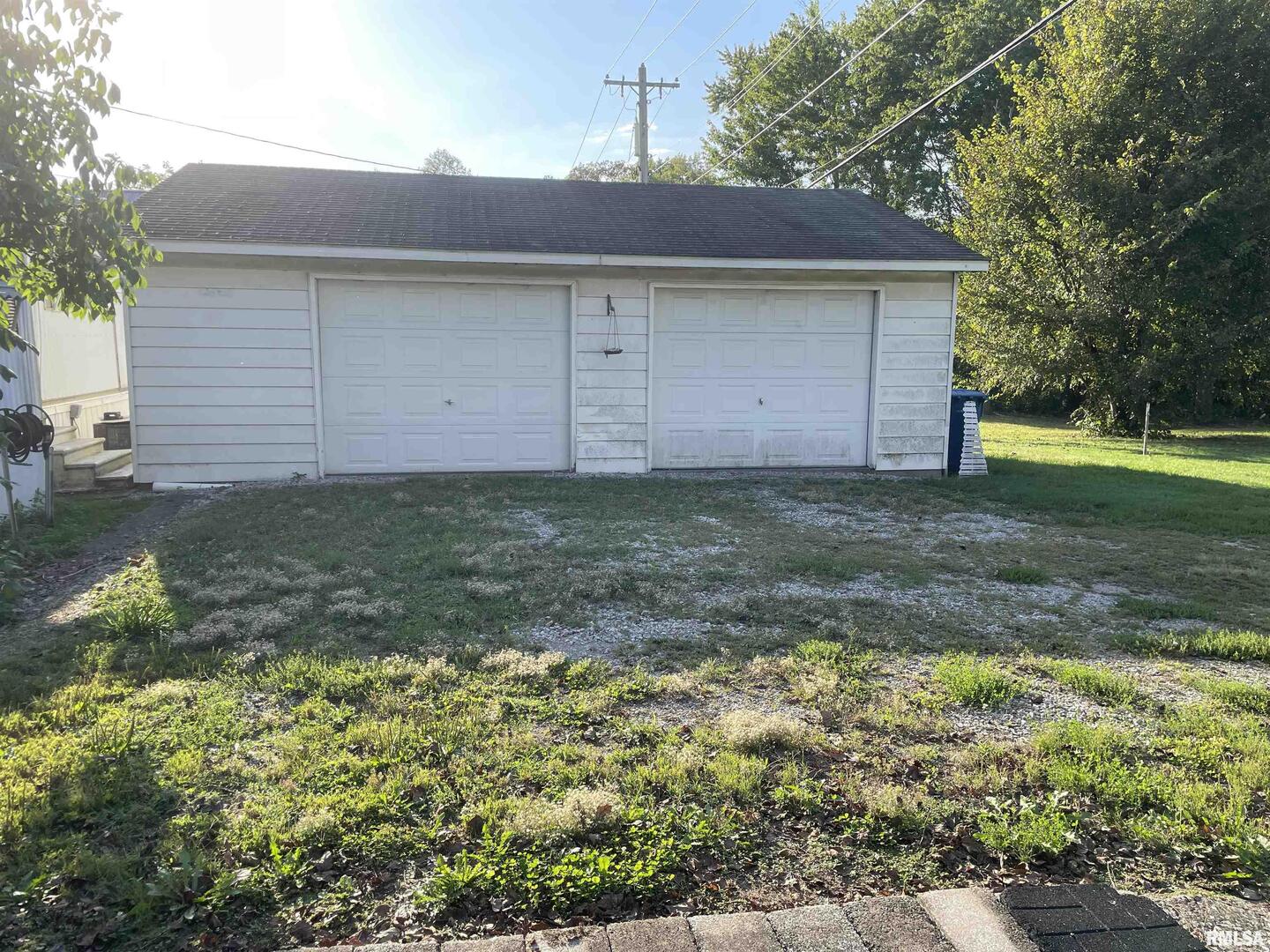 312 E RANDOLPH Street, Mcleansboro, IL