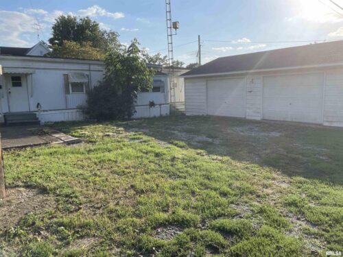 312 E RANDOLPH Street, Mcleansboro, IL