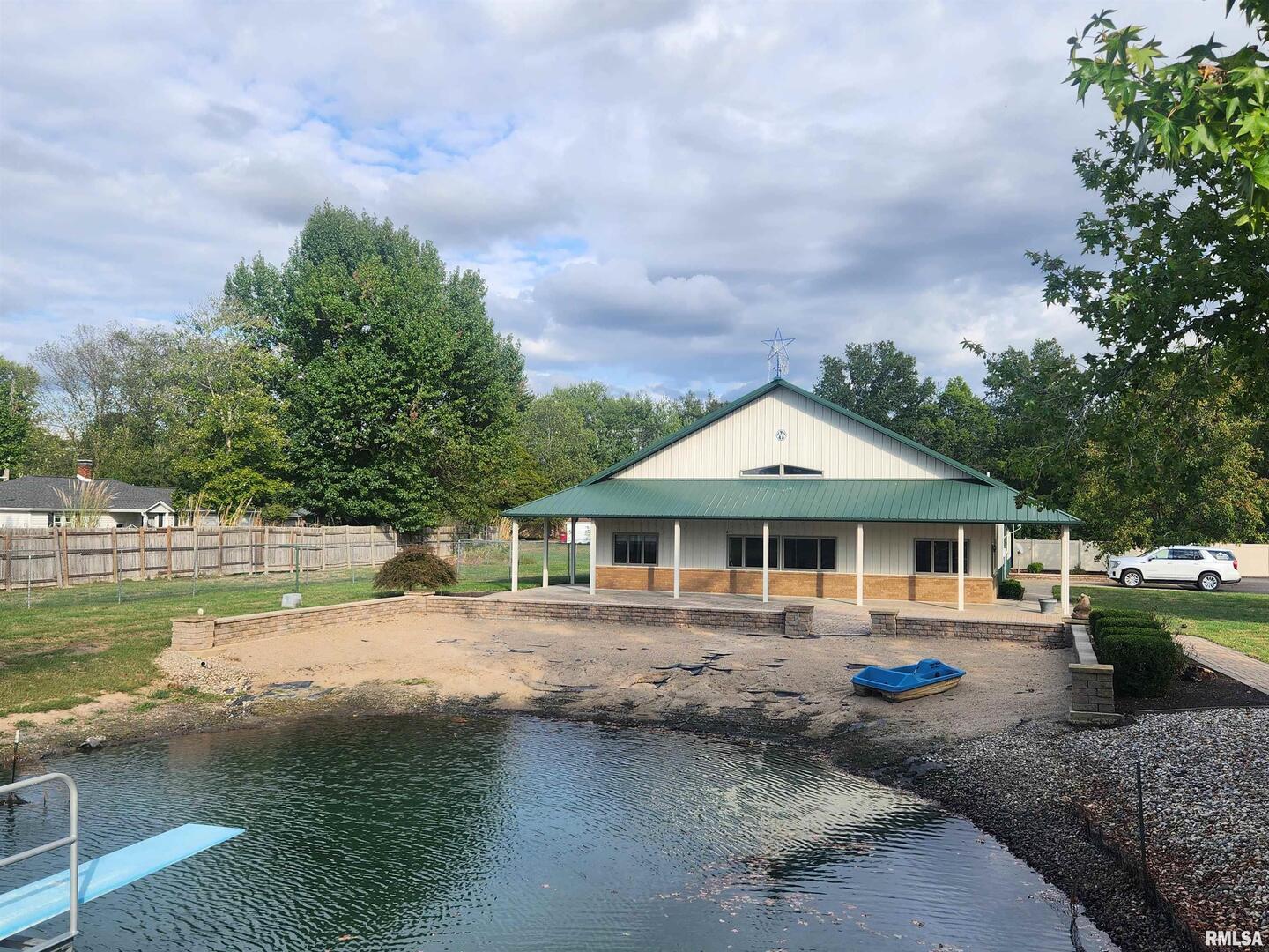 2878 Sunfield Road, Duquoin, IL