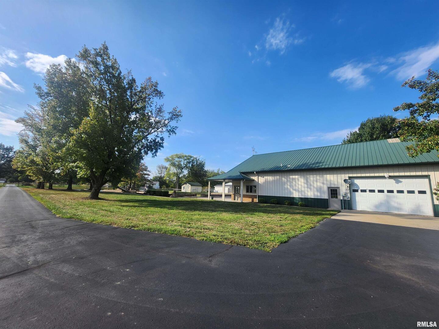 2878 Sunfield Road, Duquoin, IL