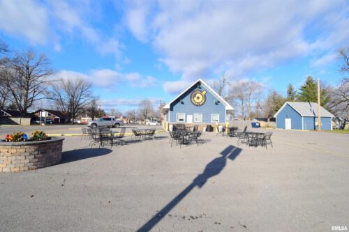 102 N PARK Street, Sesser, IL
