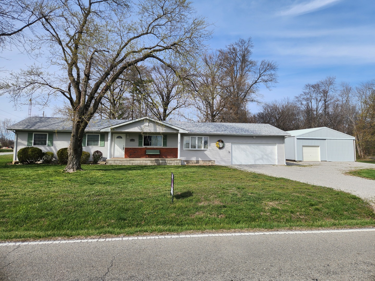 15766 E Tilton Road, Ina, IL
