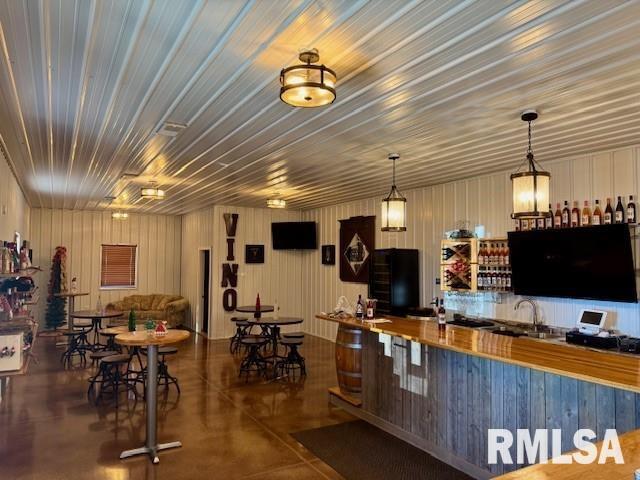 2142 N Hancock County Road, Nauvoo, IL