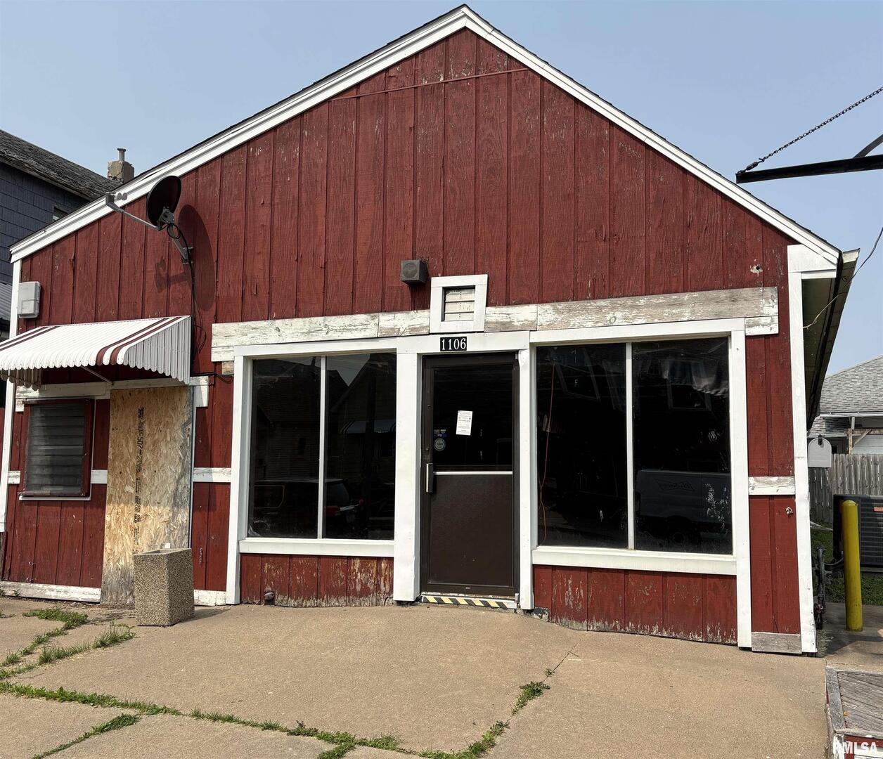 1106 S 8TH Street, Clinton, IA