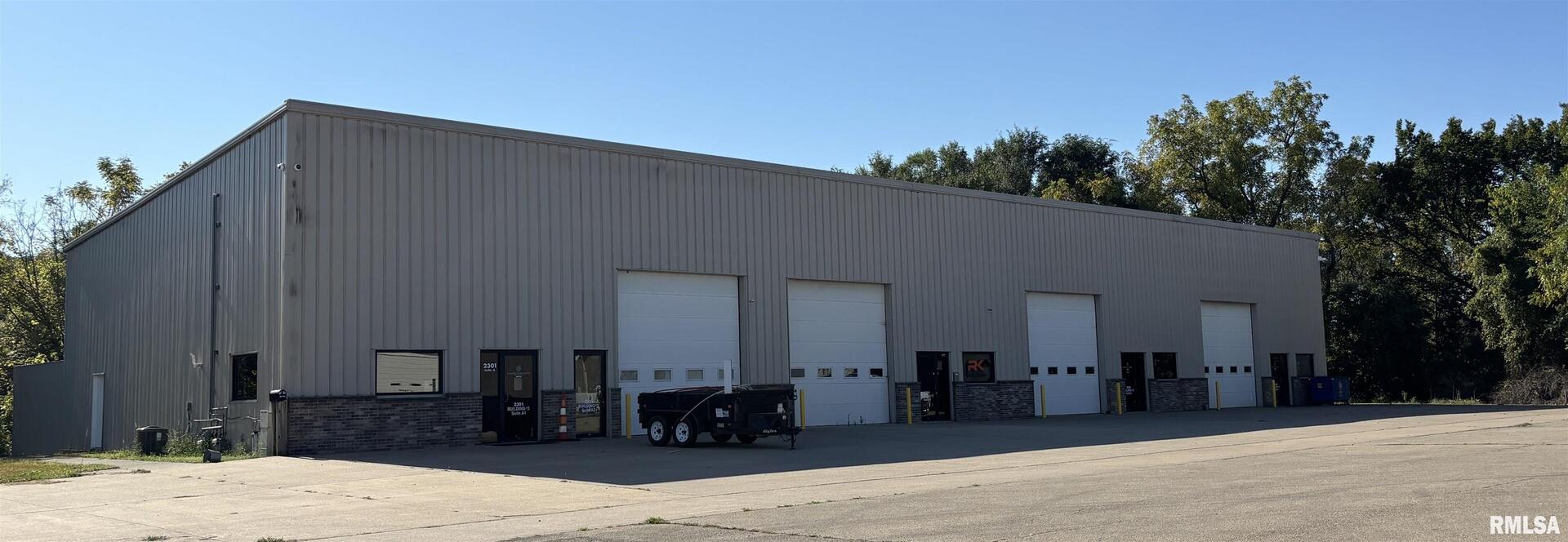 2301 MANUFACTURING Drive, Clinton, IA