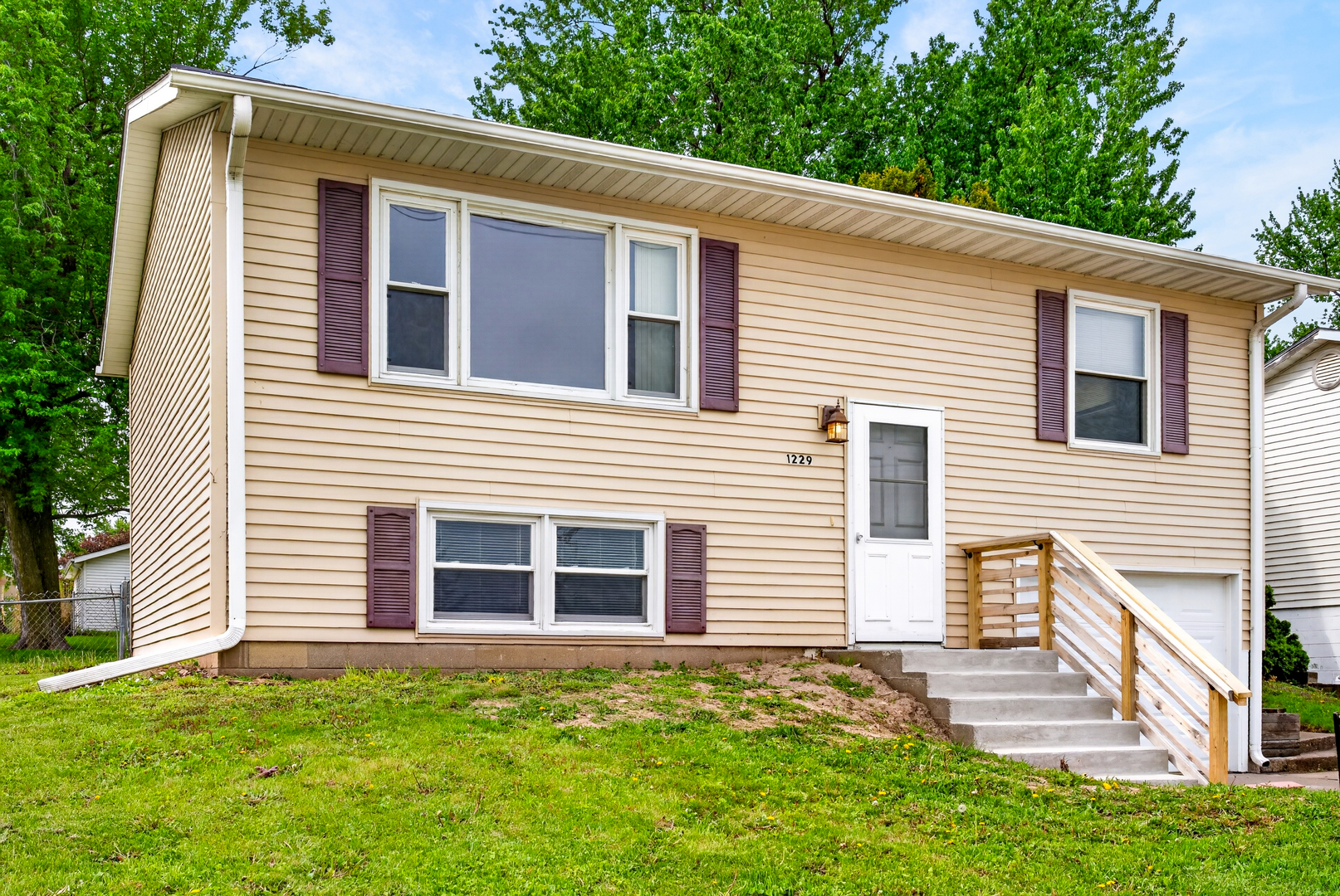 1229 13TH Avenue, Clinton, IA