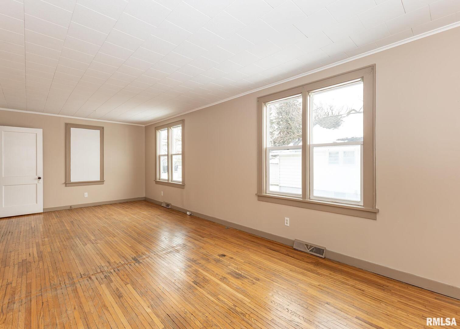 436 HOLLIS Street, Kewanee, IL