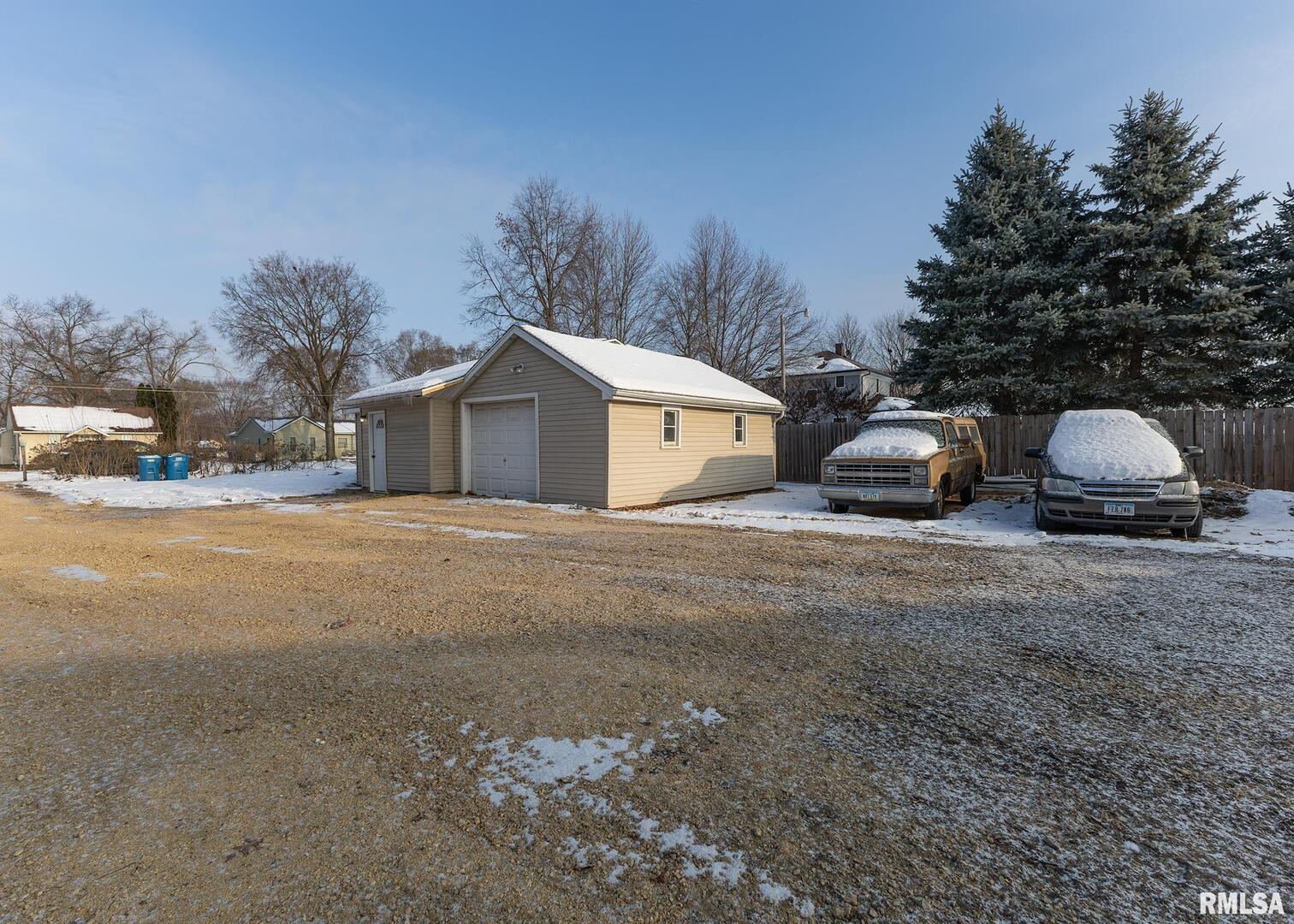 513 3RD Street, Camanche, IA