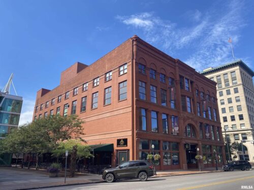 131 W 2ND Street #305, Davenport, IA