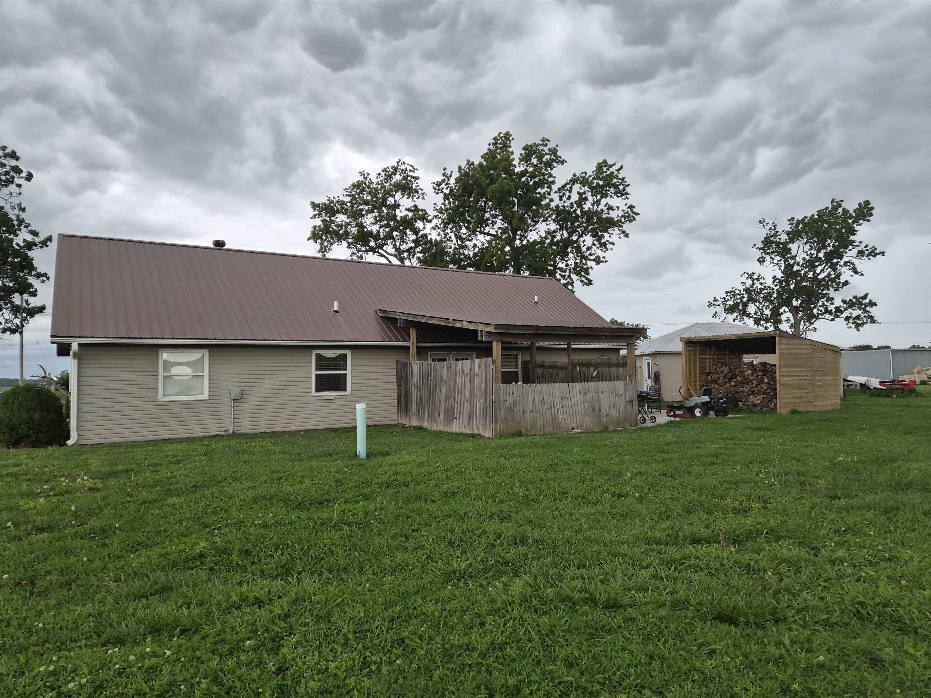 729 N 2650th Avenue, Ursa, IL